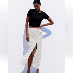 ZARA WHITE AND BLACK MID RUCHED DOTTED SKIT WITH FRONT SLIT